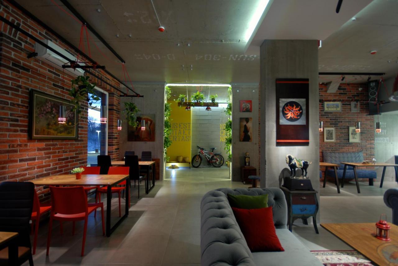 Cubby Hotel Lviv Exterior photo